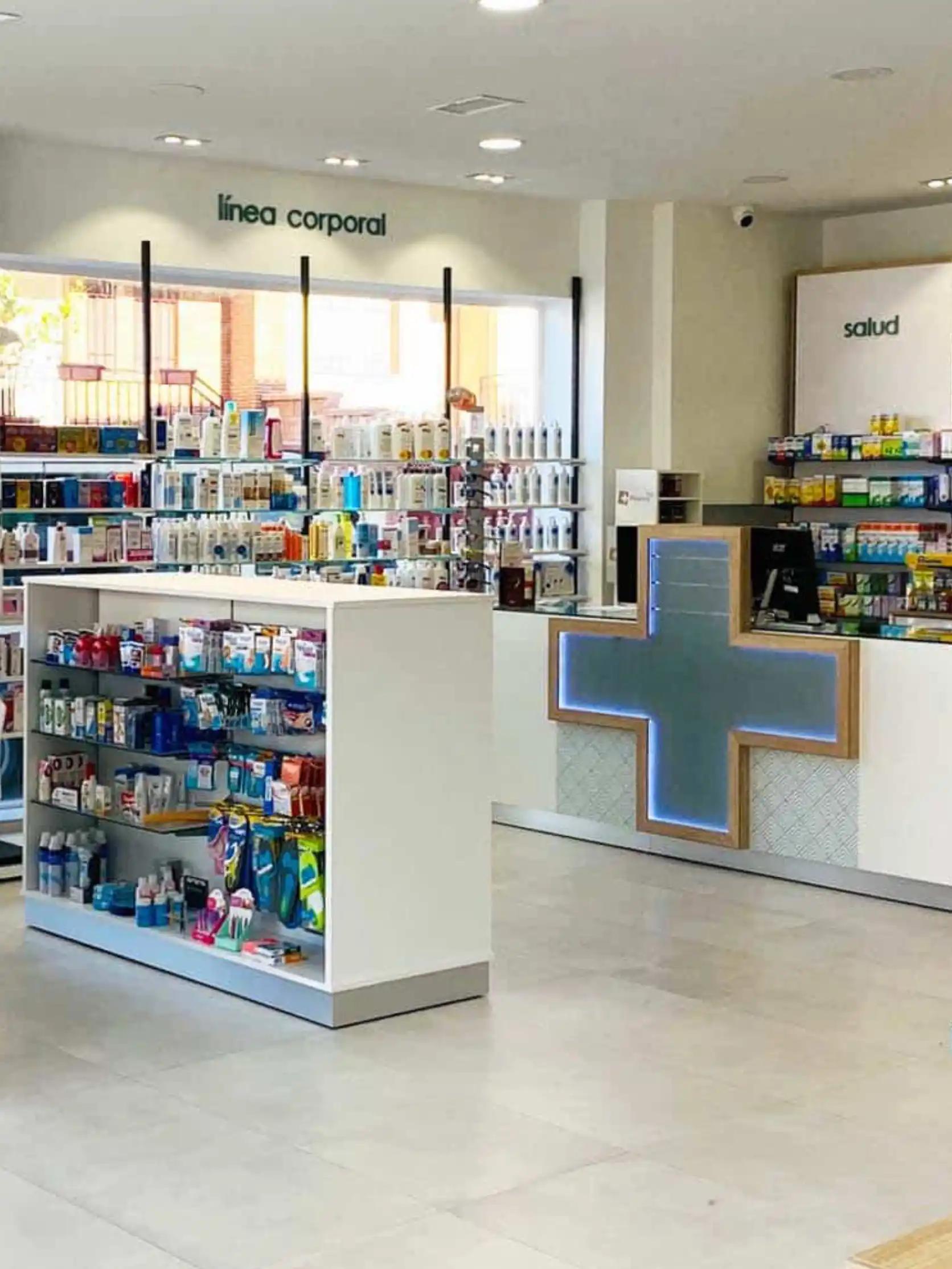 proyecto-farmacia-ladoctora15-interior-08 proyecto farmacia ladoctora15 interior 08